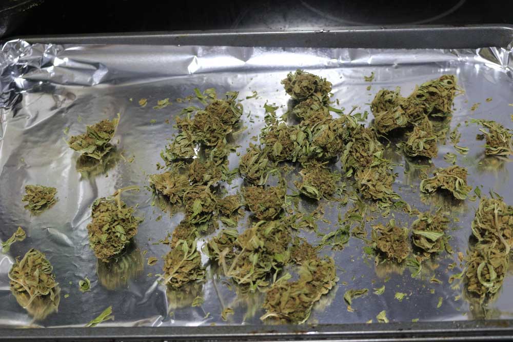 How to Decarboxylate Weed